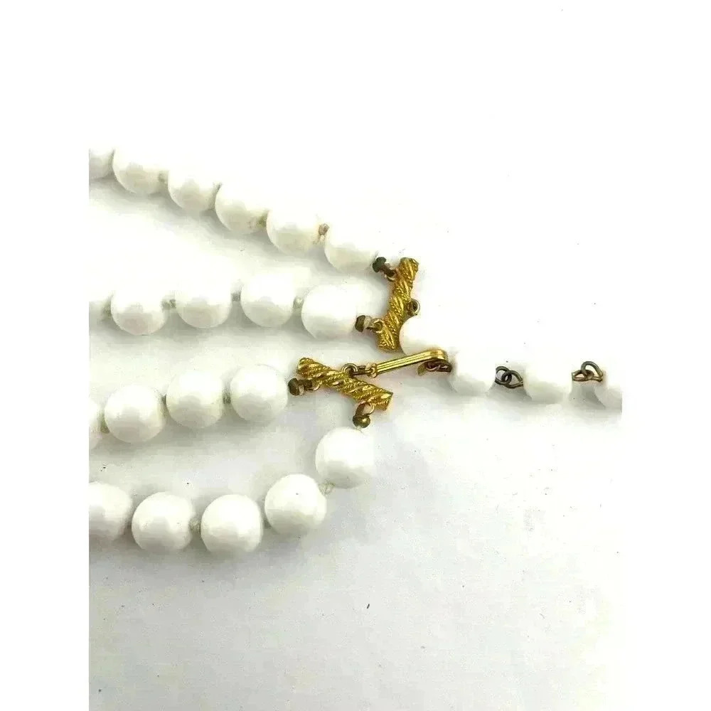 VTG White Bead Layered Necklace Gold Tone Elegant Style 16" - Picture 9 of 12